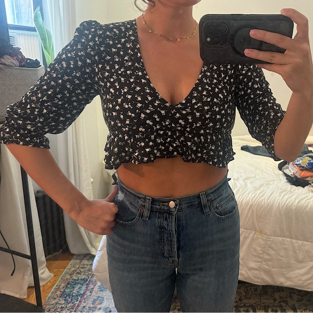 Floral V Cut Long Sleeve Blouse